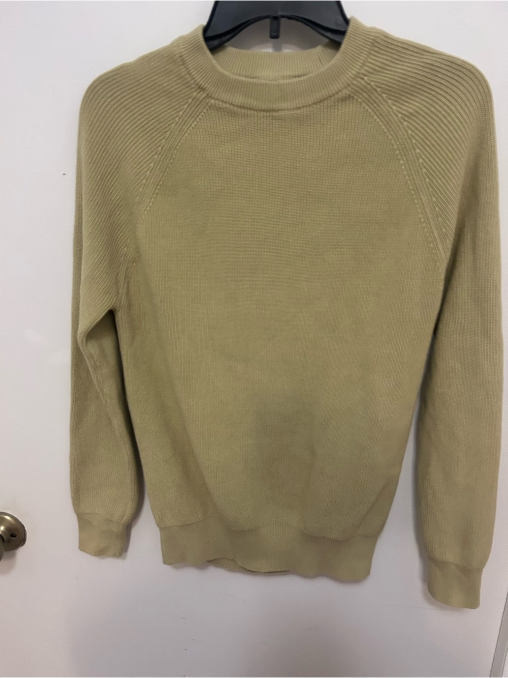 Zara Men's Crewneck Sweater in Olive
